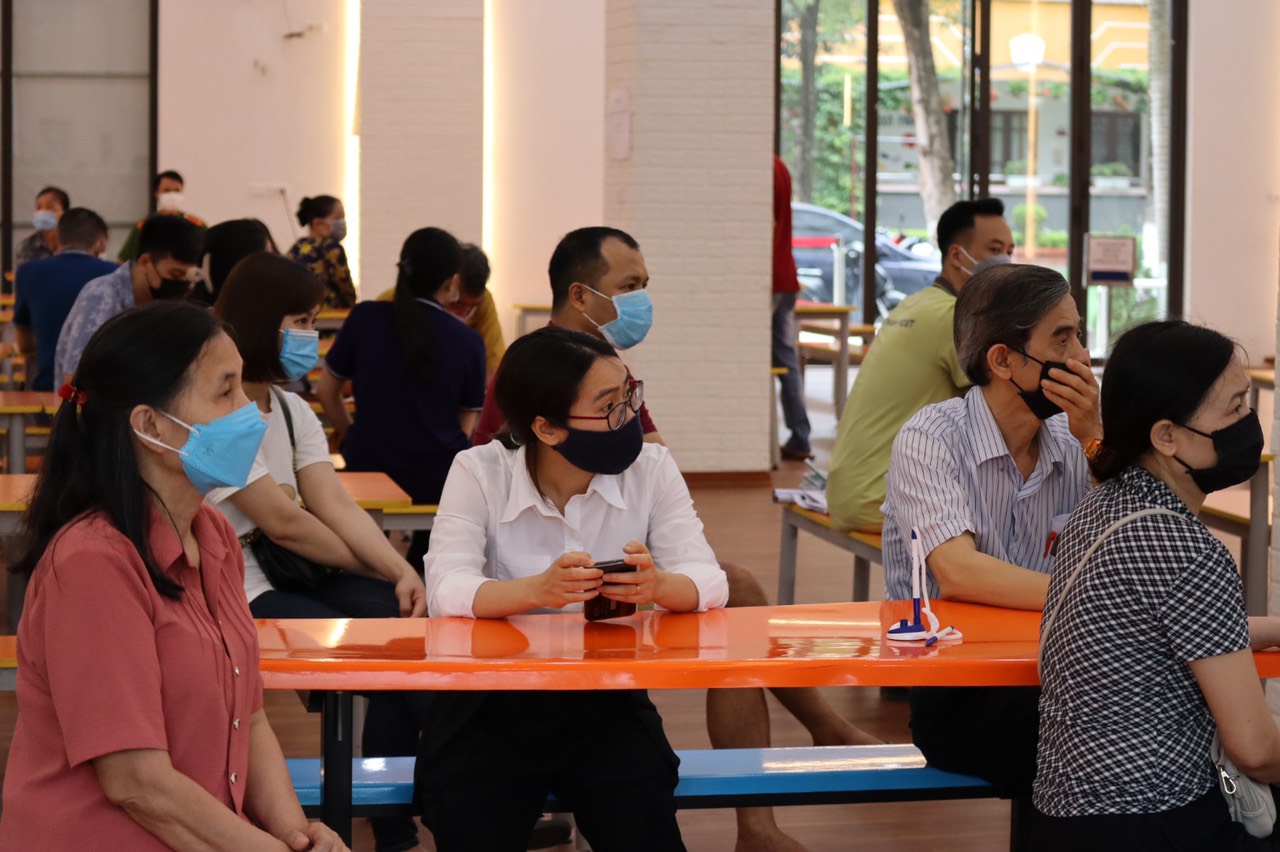 Phường Định Công làm tốt công tác cấp thẻ căn cước công dân gắn chip